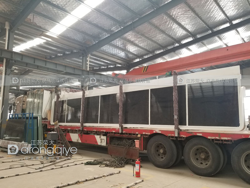 第二批廣東太陽能候車亭發貨